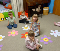 Ptáčci - kytičkový den