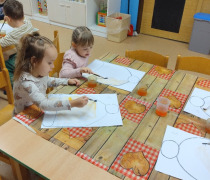 Ptáčci - malování čepice,společná práce sněhulák